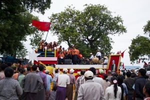 NLD candidates campaign near Ton villiage. (PHOTO: Carlos Sardiña Galache/ DVB)
